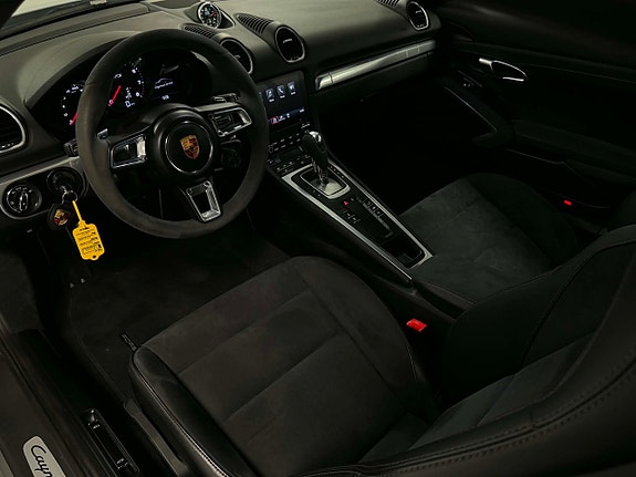 Porsche 718 Cayman GTS 13 of 21