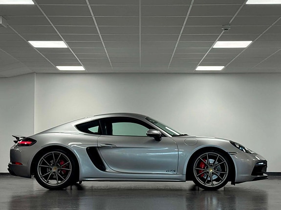 Porsche 718 Cayman GTS 3 of 21