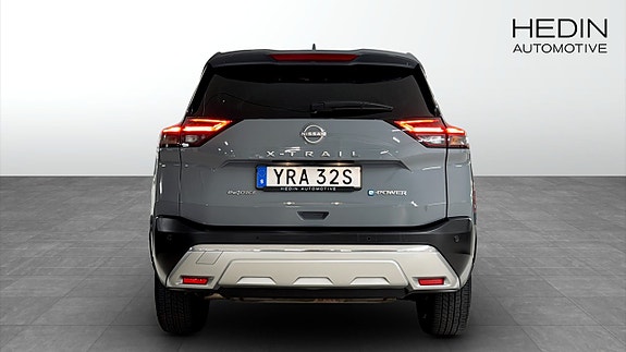 Nissan X-Trail 7 of 12