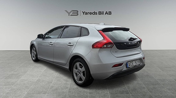 Volvo V40 5 of 9