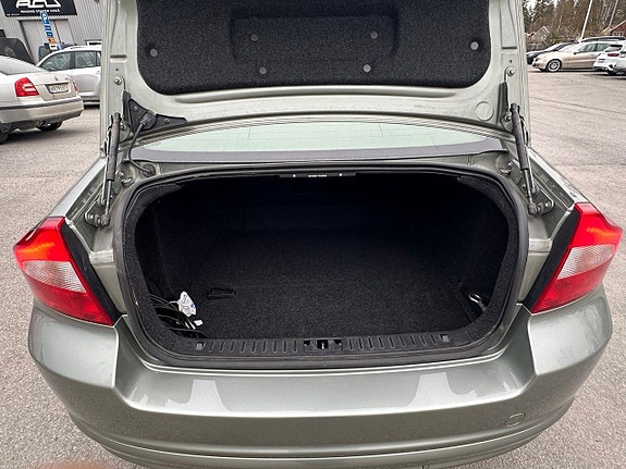 Volvo S80 8 of 12