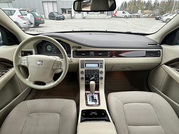 Volvo S80 12 of 12