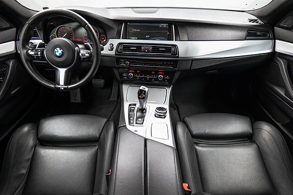 BMW 520d 2 of 27