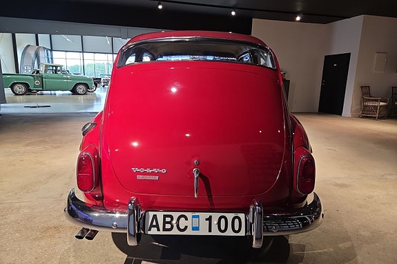 Volvo PV 4 of 27