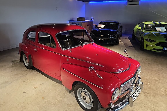 Volvo PV 8 of 27