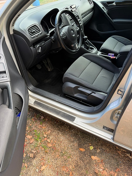 Volkswagen Golf VI 5 of 6