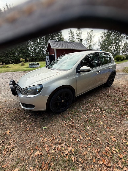 Volkswagen Golf VI 2 of 6