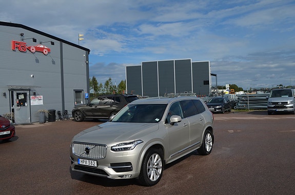 Volvo XC90 7 of 27