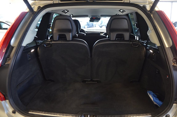 Volvo XC90 23 of 27