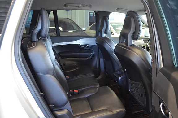 Volvo XC90 21 of 27