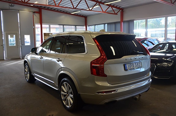 Volvo XC90 6 of 27