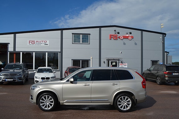 Volvo XC90 9 of 27
