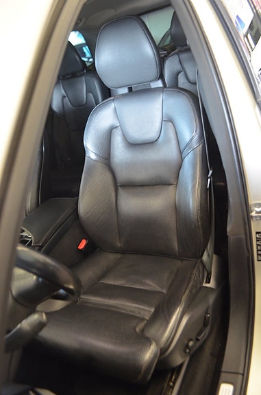Volvo XC90 20 of 27