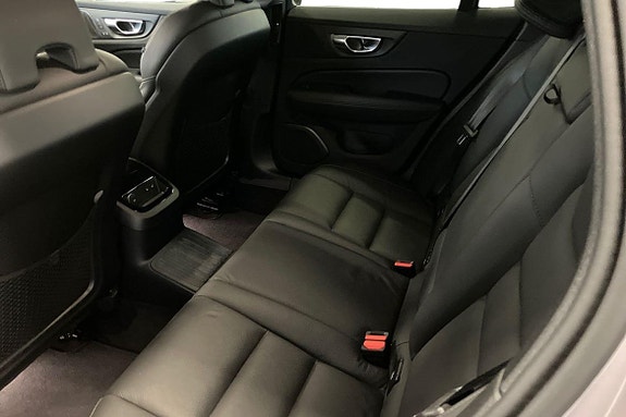 Volvo V60 13 of 21