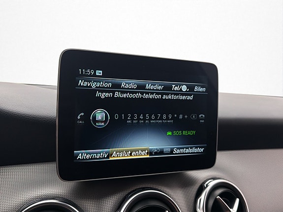 Mercedes-Benz GLA180 19 of 30