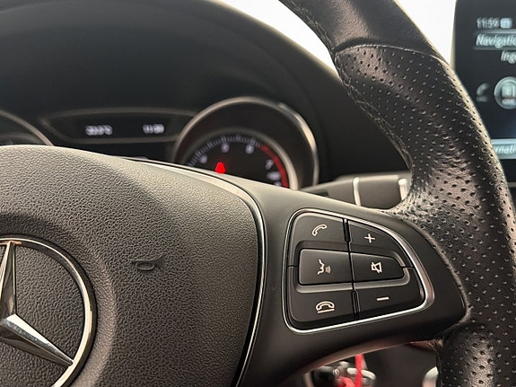 Mercedes-Benz GLA180 16 of 30