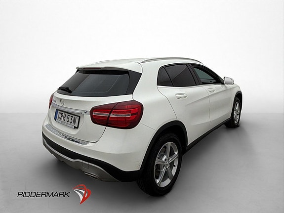 Mercedes-Benz GLA180 8 of 30