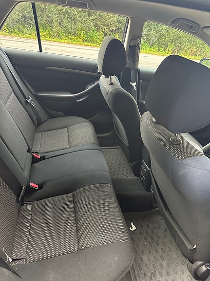 Toyota Avensis 6 of 6