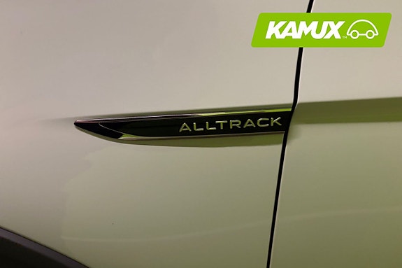 Volkswagen Passat Alltrack 22 of 26