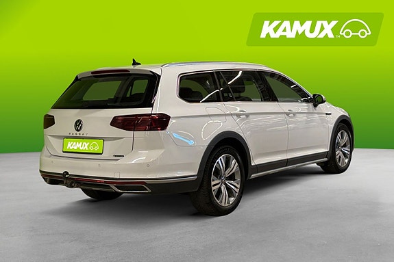 Volkswagen Passat Alltrack 4 of 26