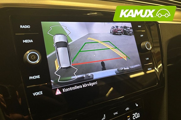 Volkswagen Passat Alltrack 19 of 26