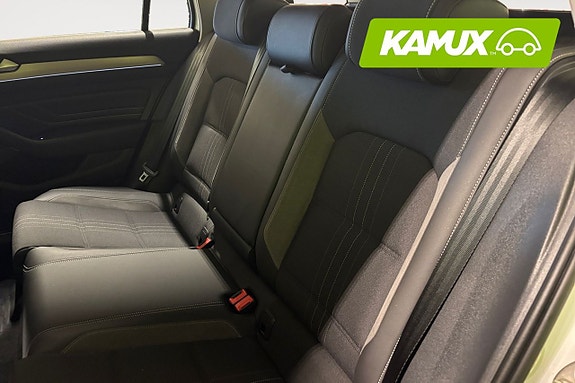 Volkswagen Passat Alltrack 14 of 26