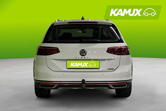 Volkswagen Passat Alltrack 5 of 26