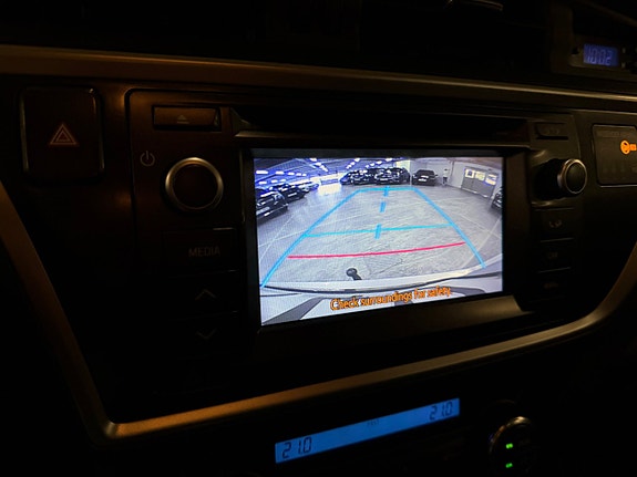 Toyota Auris 17 of 17