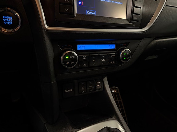 Toyota Auris 14 of 17