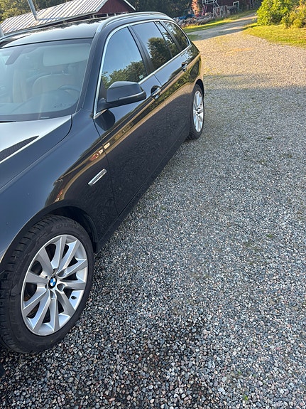BMW 520d 2 of 9