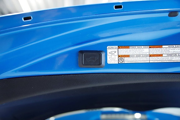 Toyota RAV4 12 of 14