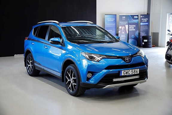 Toyota RAV4 5 of 14