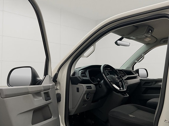 Volkswagen Transporter 16 of 30