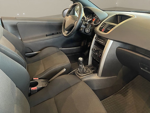 Peugeot 207 CC 12 of 13
