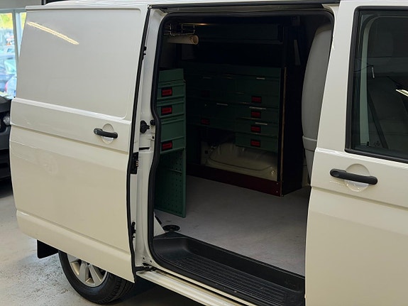 Volkswagen Transporter 16 of 22