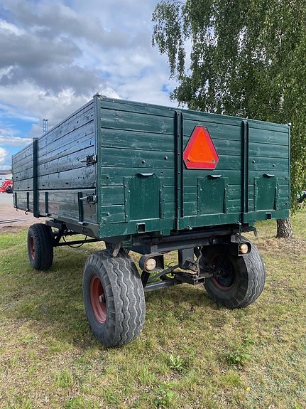 Tippvagn 2 axlad trälämmar men plåtklädd botten 3 of 6