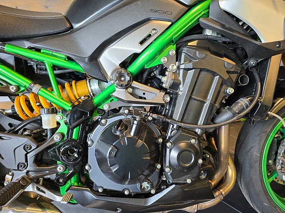 Kawasaki Z900 SE 7 of 13