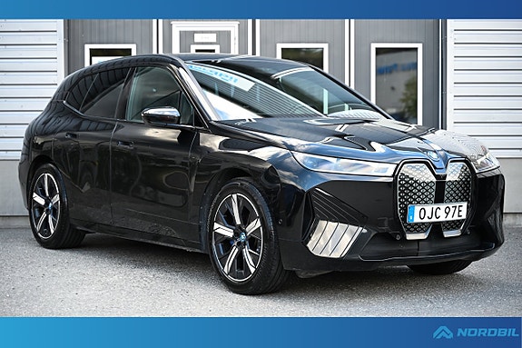 BMW iX 20 of 25