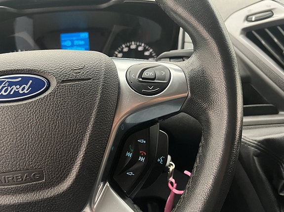 Ford Transit Custom 18 of 28