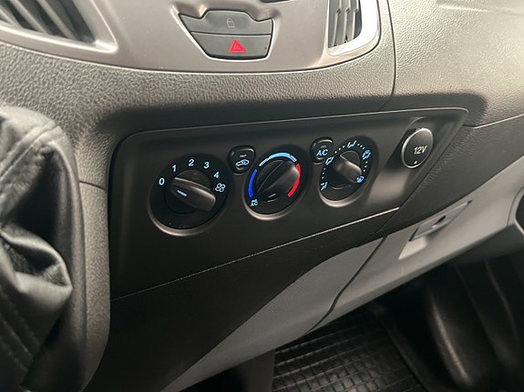 Ford Transit Custom 19 of 28