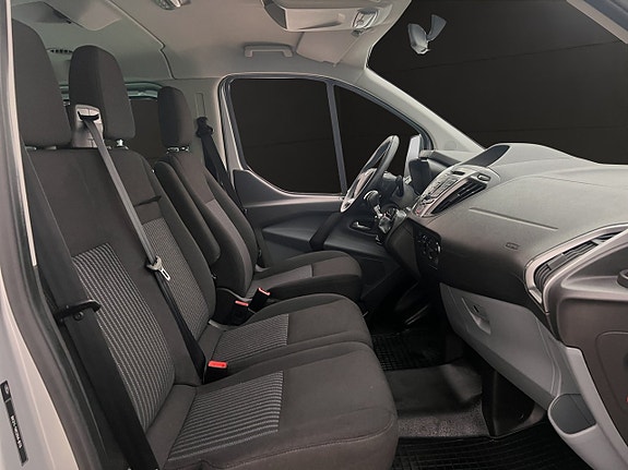 Ford Transit Custom 23 of 28