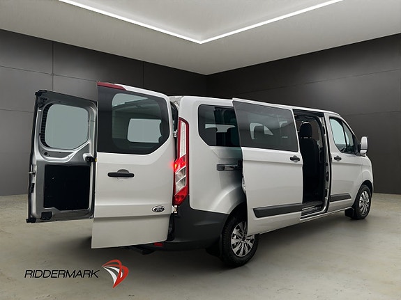 Ford Transit Custom 11 of 28
