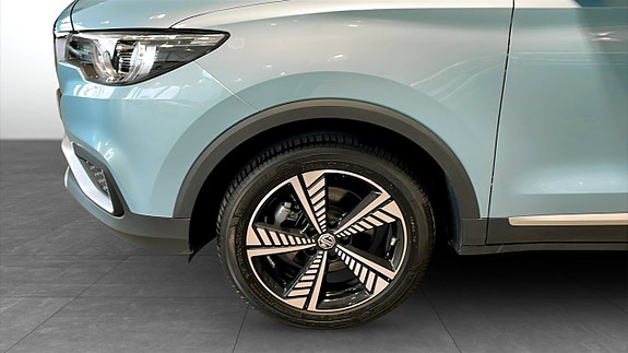 MG ZS EV 9 of 12