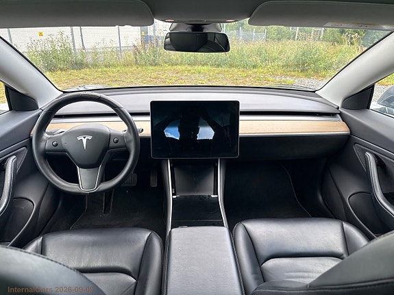 Tesla Model 3 16 of 27