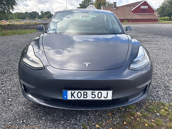 Tesla Model 3 3 of 27