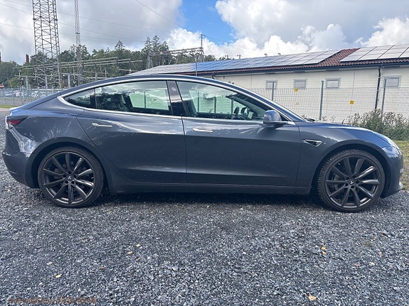 Tesla Model 3 5 of 27