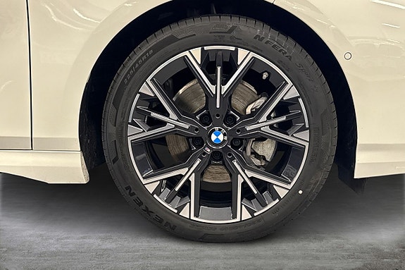 BMW 120 14 of 19