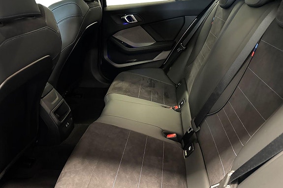 BMW 120 11 of 19