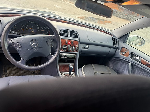 Mercedes-Benz CLK200 10 of 10