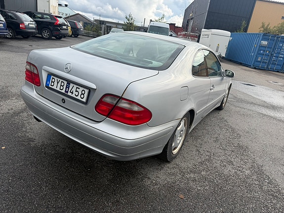 Mercedes-Benz CLK200 6 of 10
